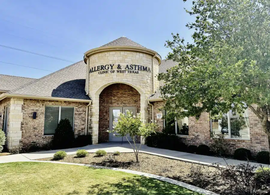 Allergy & Asthma Clinic of West Texas - Lubbock Quaker, shot of clinic building from the oustide